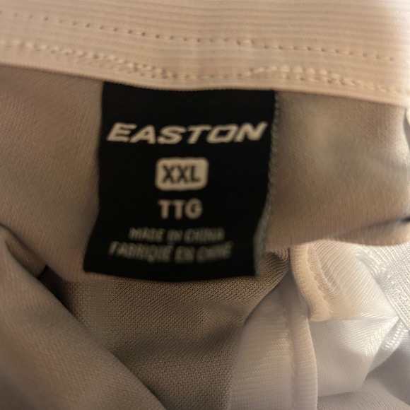NWT Easton men’s baseball pants with the wide belt loops & 2 deep back pockets. - Picture 6 of 12